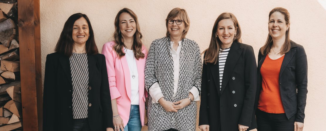 Das Team von Sabine Haller Übersetzungen GmbH in Villingen-Schwenningen für über 30 Sprachen, regional und international Das Team von Sabine Haller Übersetzungen GmbH in Villingen-Schwenningen für über 30 Sprachen, regional und international